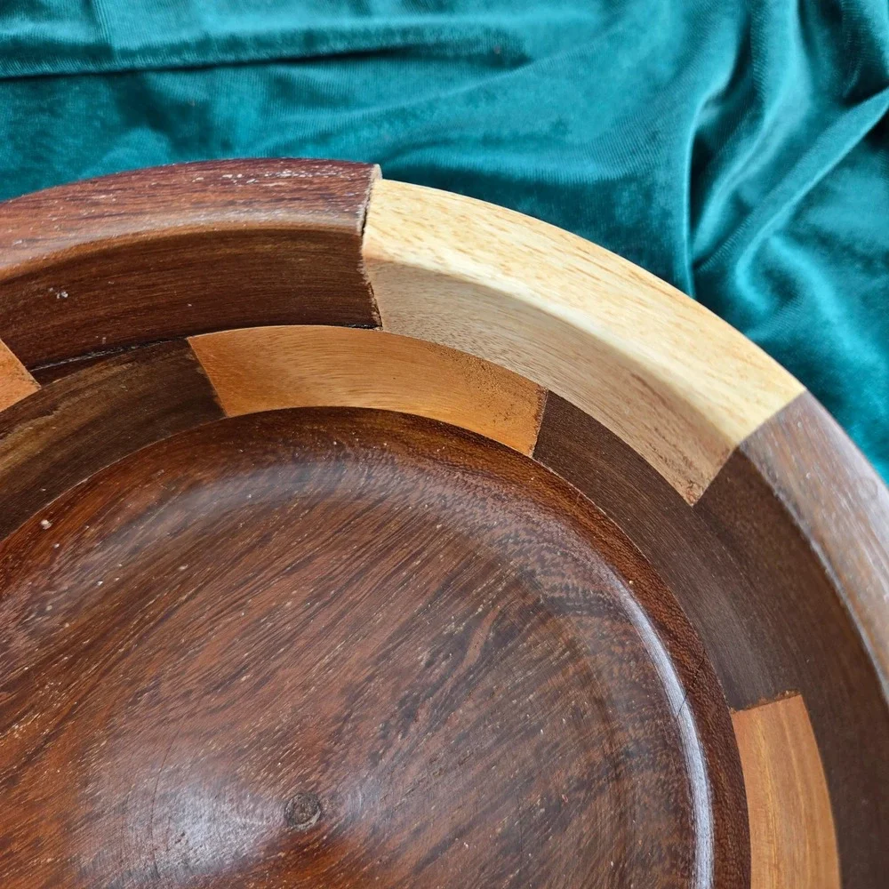Guatemalan Handcrafted Multi-Tone Wood Bowl‎ Chichicastenango 7.5
